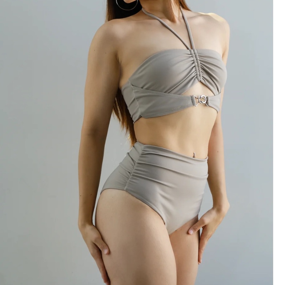 Zerone Pole Wear- BRAND NEW WITH TAGS, Liner still in tact. Never worn.